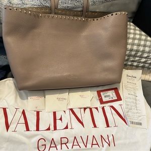 Authentic Valentino Rockstud LG tote Bag